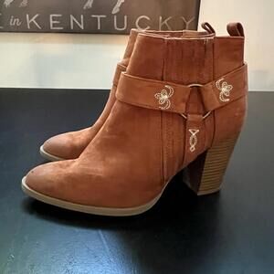 Qupid Embroidered & Harness Ankle Booties - 7.5